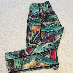 Colorful Leaf Print Leggings w/side pockets